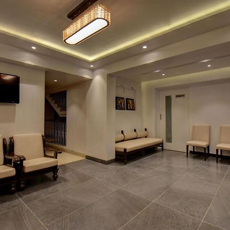 Elite Hotel Lonavala Esterno foto
