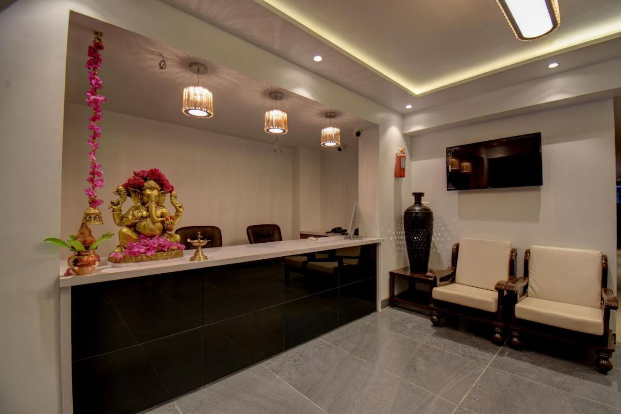 Elite Hotel Lonavala Esterno foto