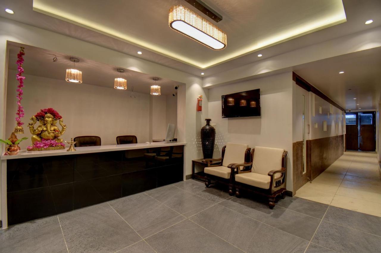 Elite Hotel Lonavala Esterno foto
