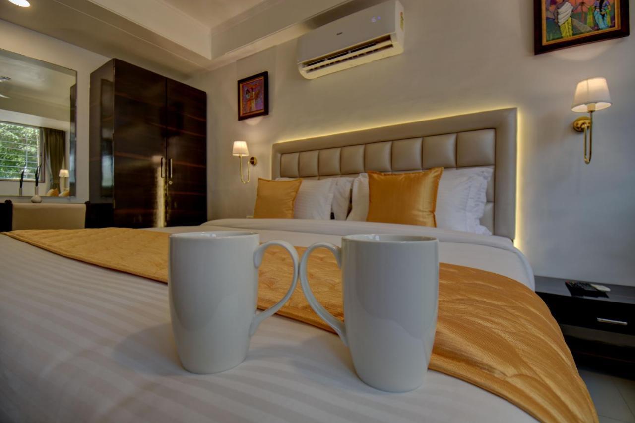 Elite Hotel Lonavala Esterno foto